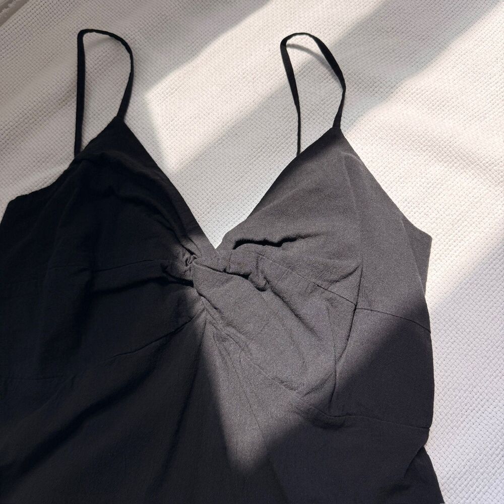 Old Navy Black Camisole Top with Spaghetti Straps - Picture 6 of 8